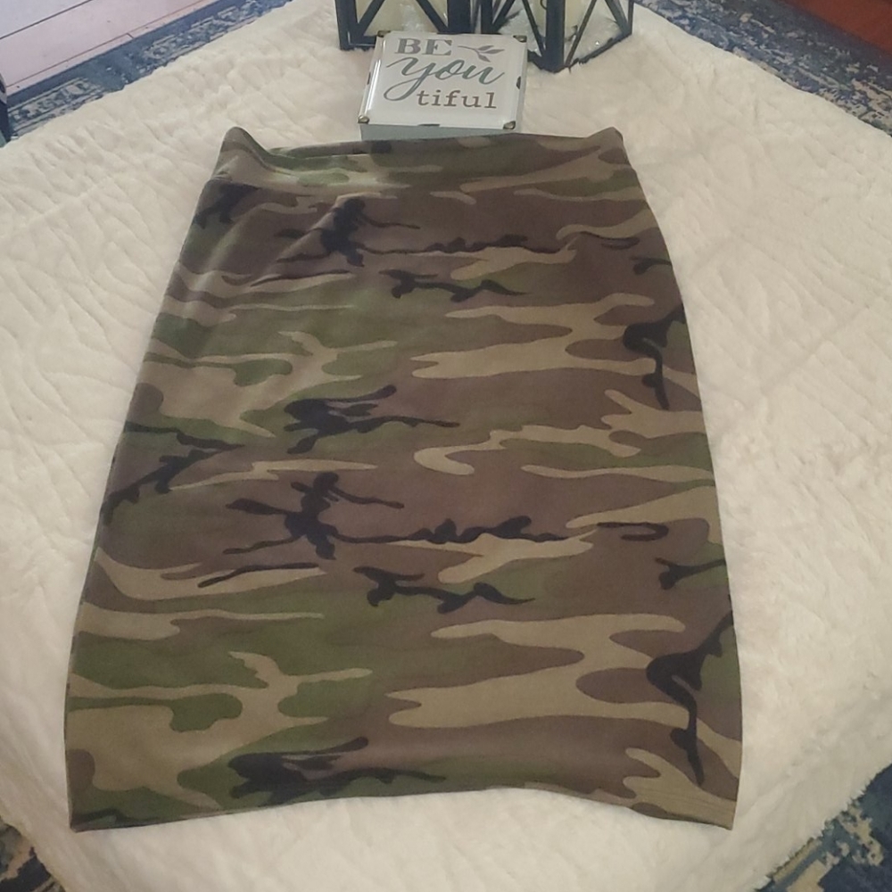 NWOT Camo Pencil Skirt